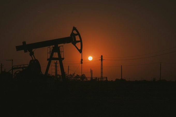 ALERT 🚨 Oil hits $116 with stocks mixed on earnings, AI READ: Follow @InsiderPaper for more news
