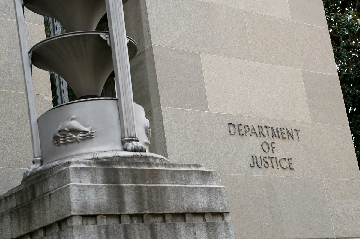 Two Chinese nationals have been jailed in the US after admitting to trying to recruit US military service members to…