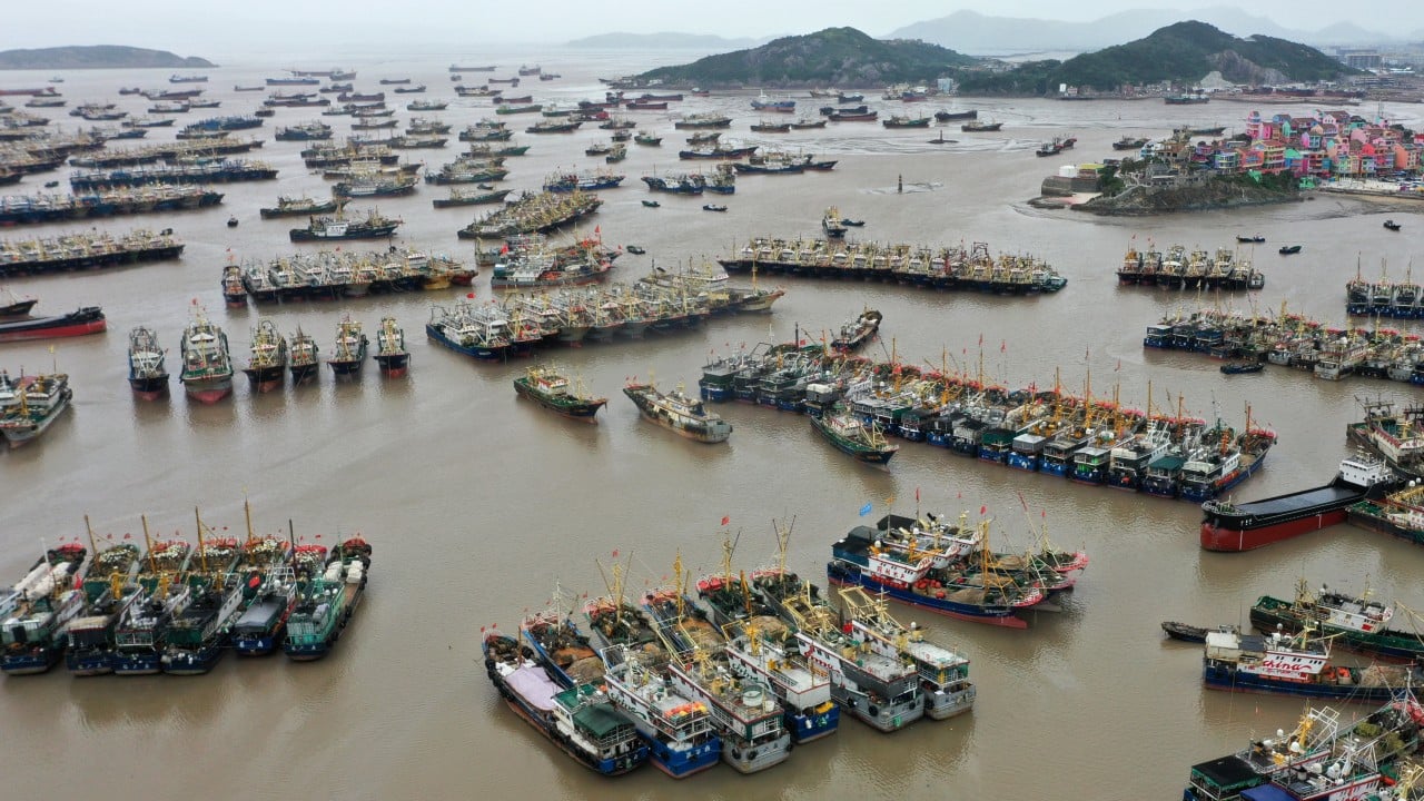 Thousands evacuated and flights grounded as Typhoon Champi hits eastern China Typhoon Champi continued to batter…