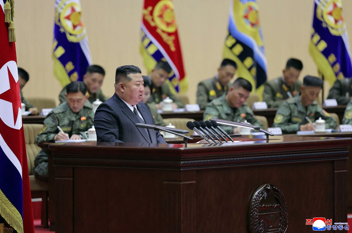 North Korean leader Kim Jong Un has arrived in the Chinese border city of Dandong via the New Yalu River Bridge, which…