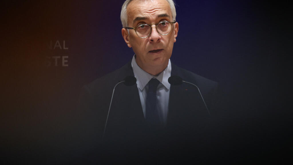 REPLAY: French anti-terrorism prosecutor gives press conference on racist attack The French anti-terrorism prosecutor,…