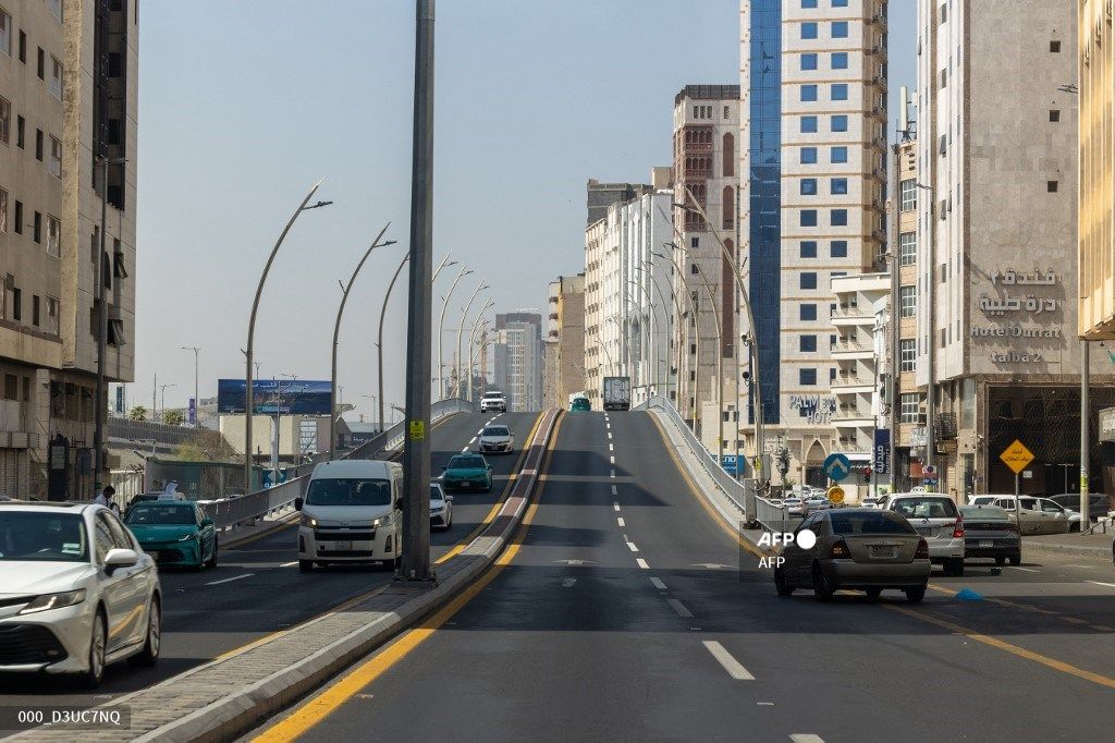Saudi Arabia's civil defence agency broadcast warnings of "potential danger" for four of its western provinces,…