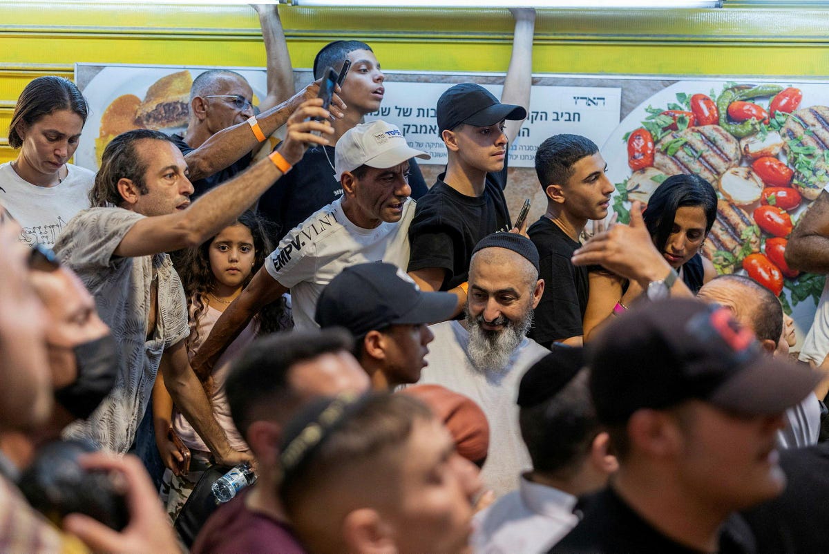 Father of Israeli hostage who died in captivity says he was assaulted at Netanyahu campaign stop The father of Guy…