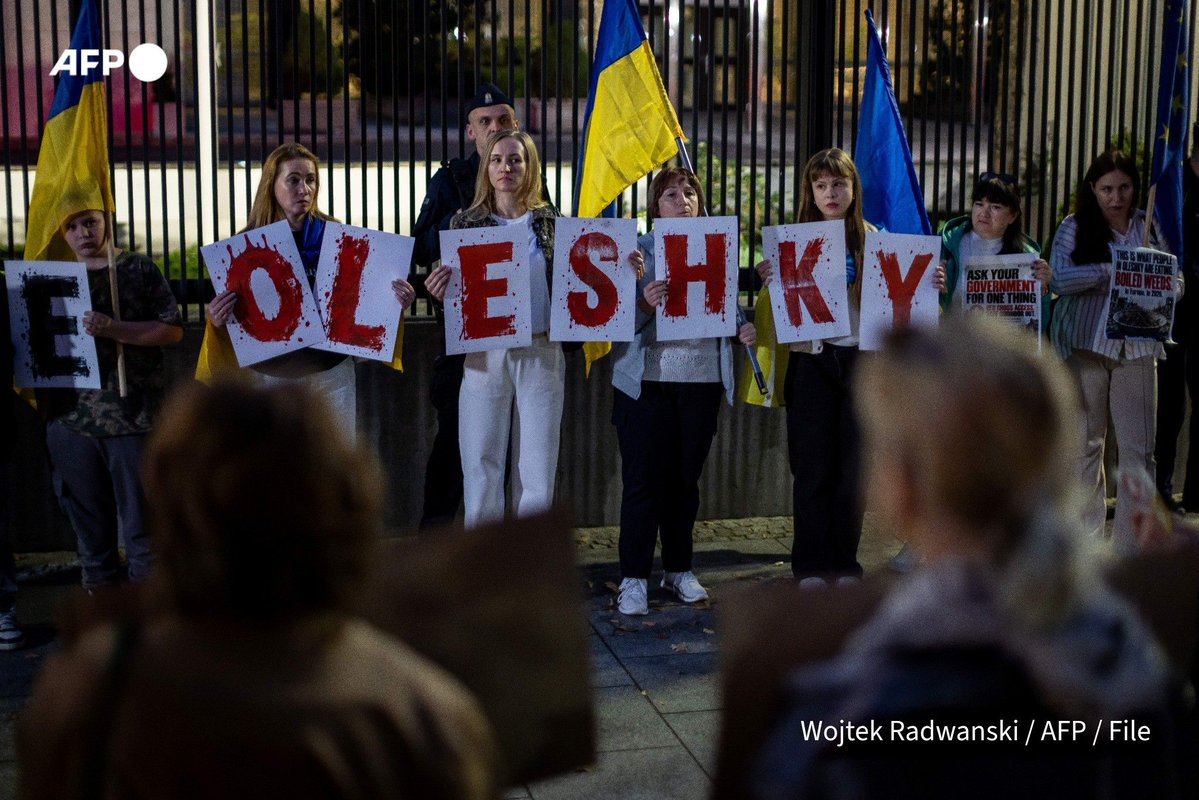 A local humanitarian ceasefire took effect in occupied Oleshky, with Russia halting strikes on Kherson; no one has said 