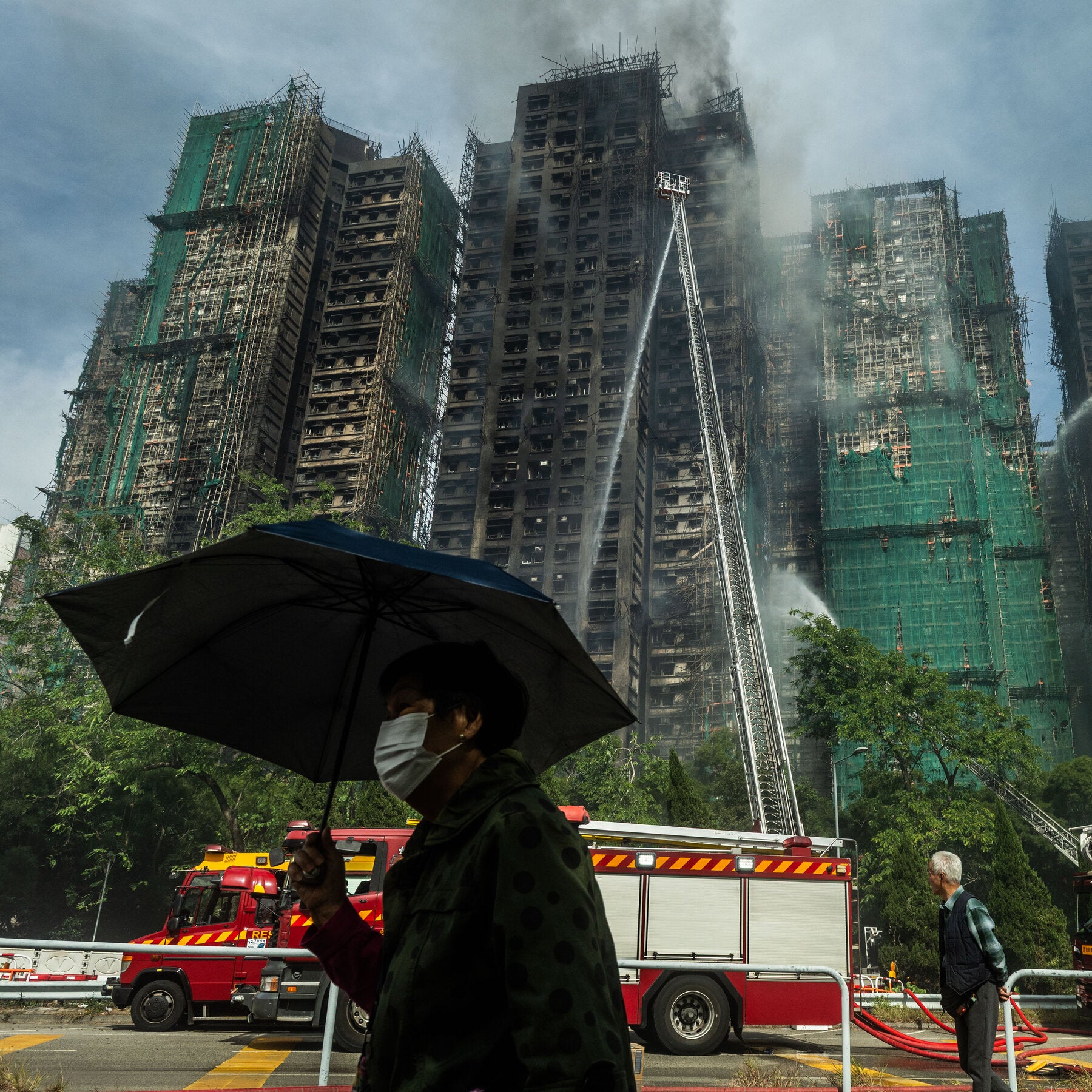 Hong Kong Leader Apologizes for Deadly Apartment Building Fire John Lee, the city’s chief executive, said the city’s…