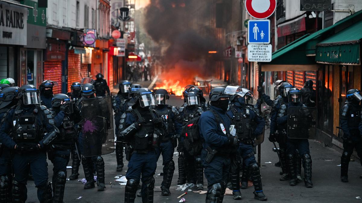 French authorities deploy 70,000 officers for October 24th protests; Louvre and other museums closed Protests last…