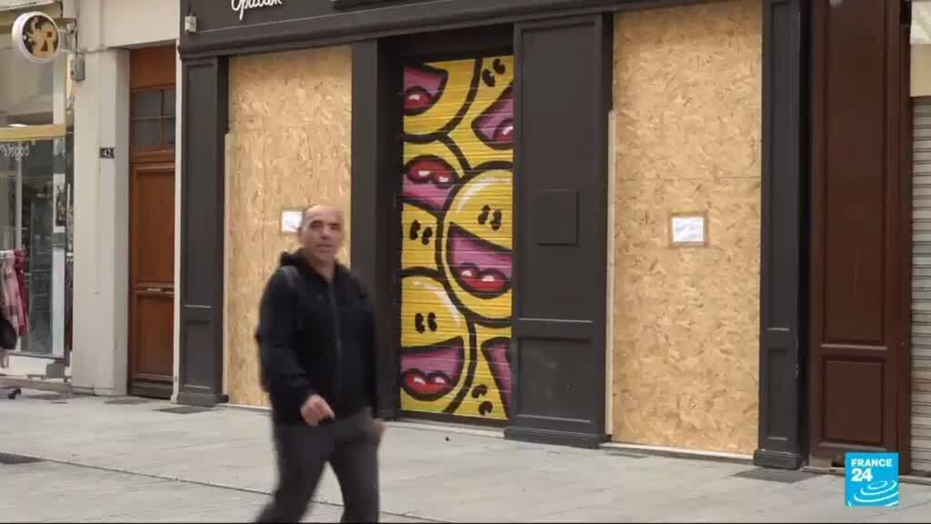 French authorities call for videos of looting to identify rioters To identify rioters across France last weekend,…