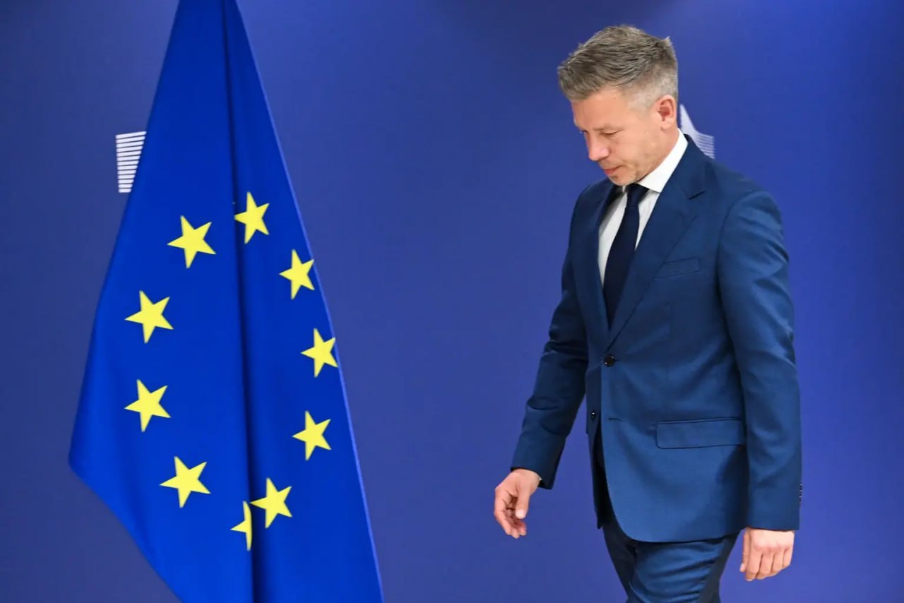 Hungary blocked the opening of the last two EU accession clusters for Ukraine and Moldova; the other 26 members backed i