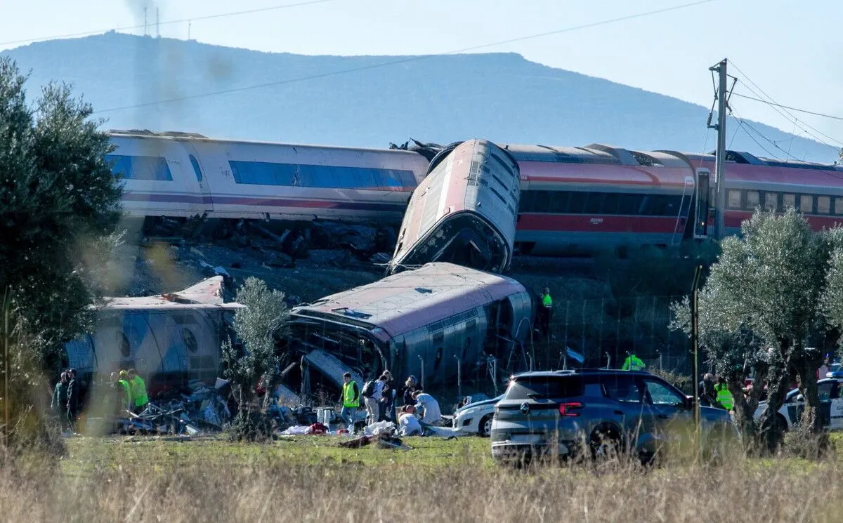 BREAKING: At least 30 people are dead in a crash between two trains in central Spain, local media say. The crash is…