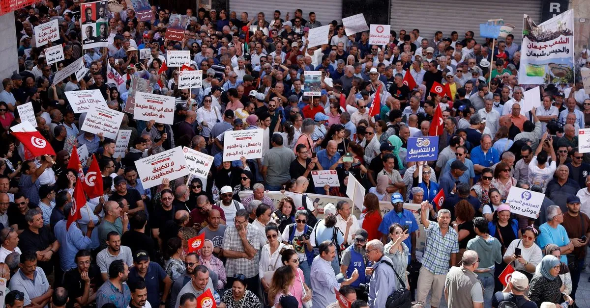 Tunisians stage biggest protest in years against President Saied Thousands of Tunisians joined the largest protest…