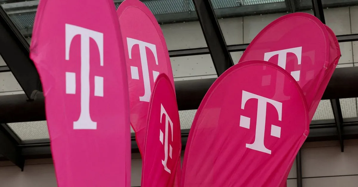 SpaceX spectrum deal sends Deutsche Telekom shares falling 7% Shares of Deutsche Telekom were on track for their worst…