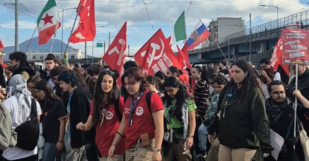 Mass protests sweep Italy during nationwide strike Tens of thousands of people, mostly students and workers, took to…