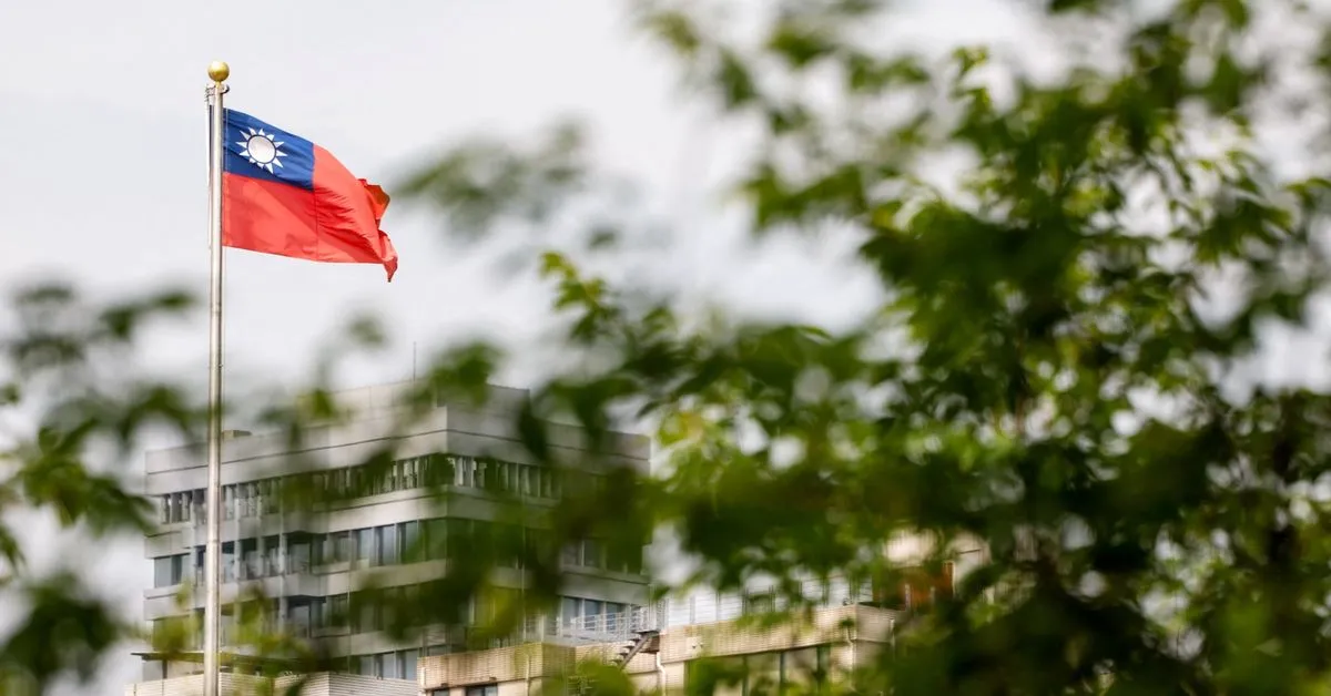 Taiwan says it is closely monitoring series of Chinese live-fire drills Taiwan Defence Minister Wellington Koo said on…