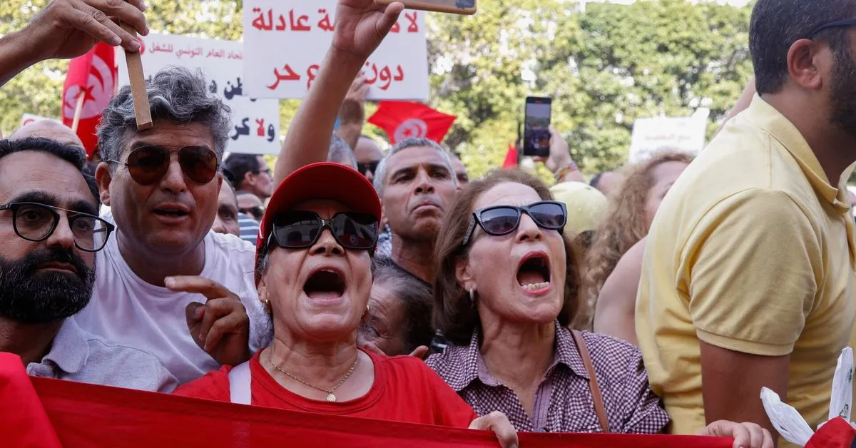 Tunisian police clash with protesters in capital on day of heightened tensions Tunisian police fired tear gas to…