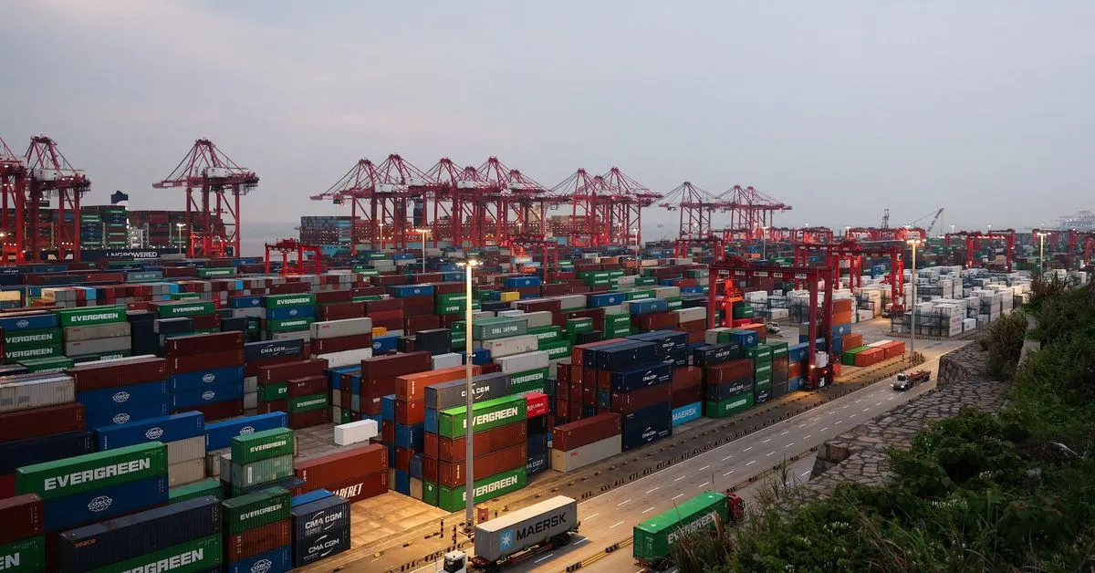 China's economic growth picks up in third quarter, beating expectations China's economic growth rebounded to 4.5%…