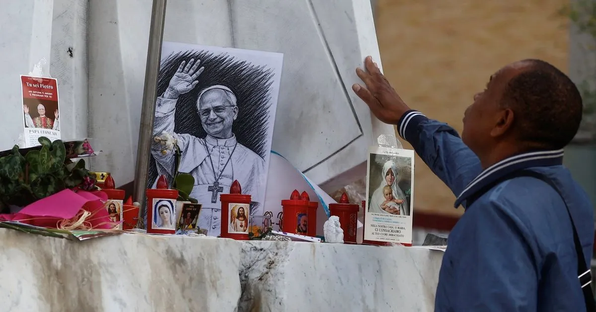 Pope Leo to leave hospital on Saturday after lung cancer surgery Pope Leo is expected ​to leave hospital on Saturday…