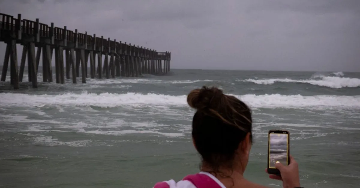 Isaias weakens to post-tropical storm over Alabama after Destin landfall; at least four dead