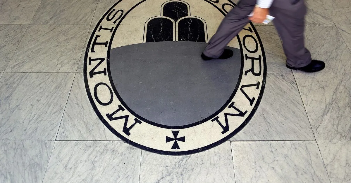 Monte dei Paschi to hold board meeting on M&A situation on Monday Italy's Banca Monte dei Paschi di Siena will hold ​a…