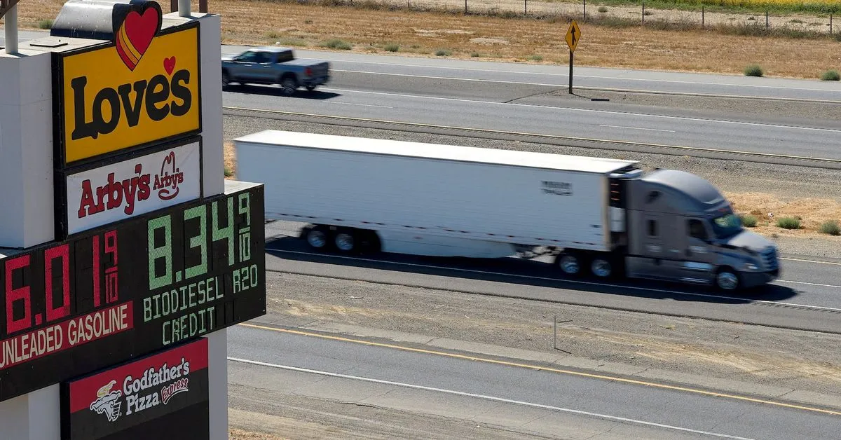 Fed survey shows price pressures intensifying amid rise in fuel costs The US labor market remained stuck in a…
