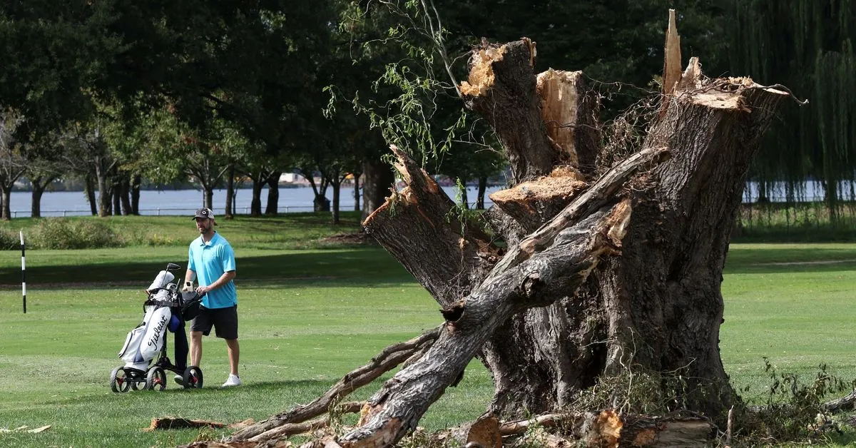 Trump says Washington golf course renovation to start in November, despite judge's order US President Donald Trump…