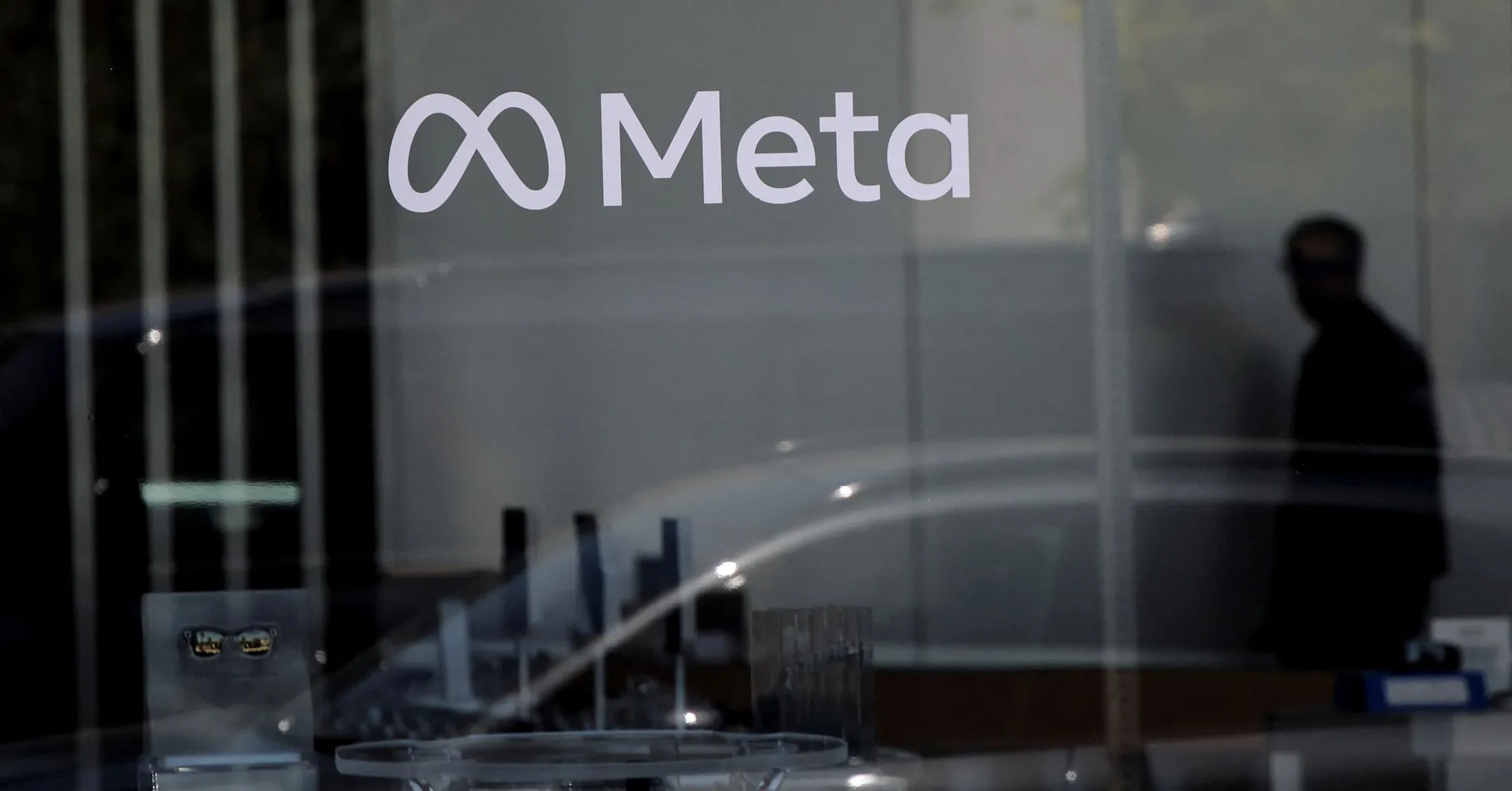 Steep bill for AI buildout punishes Meta, other tech favorites The tab for the next round of the AI buildout came due…