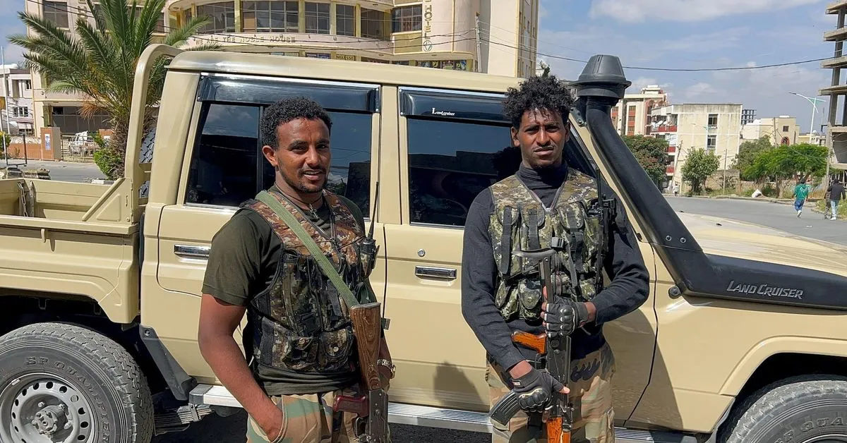 Ethiopian troops advanced into a town on the Eritrean border once held by Tigrayan rebels, as diplomats try to avert war