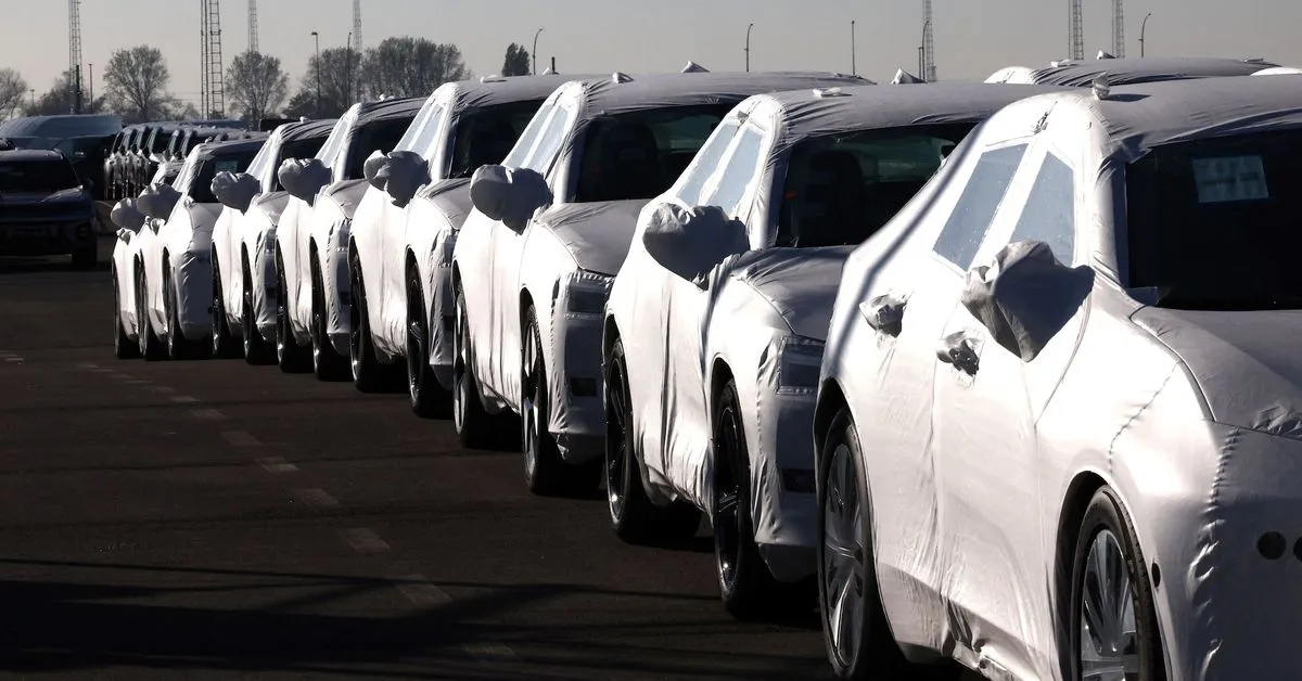 China, EU strike deal to cut Chinese hybrid vehicle exports by over half China and the European Union have reached a…