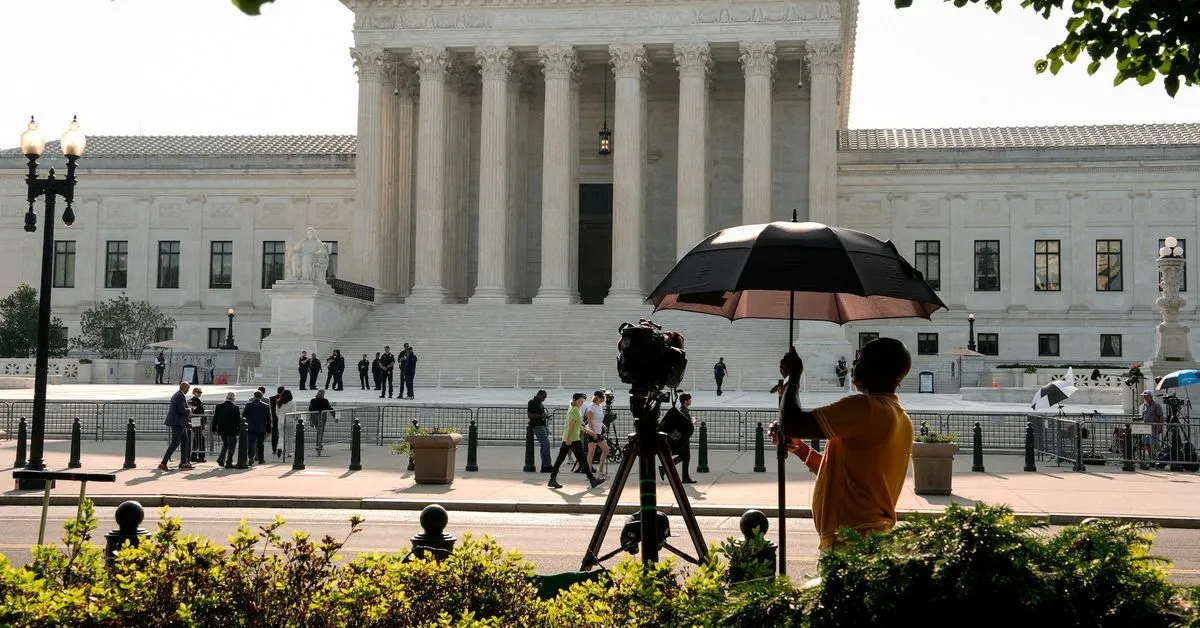 Supreme Court to hear Trump's fight with watchdog group over DOGE The US Supreme Court agreed on Tuesday to decide…
