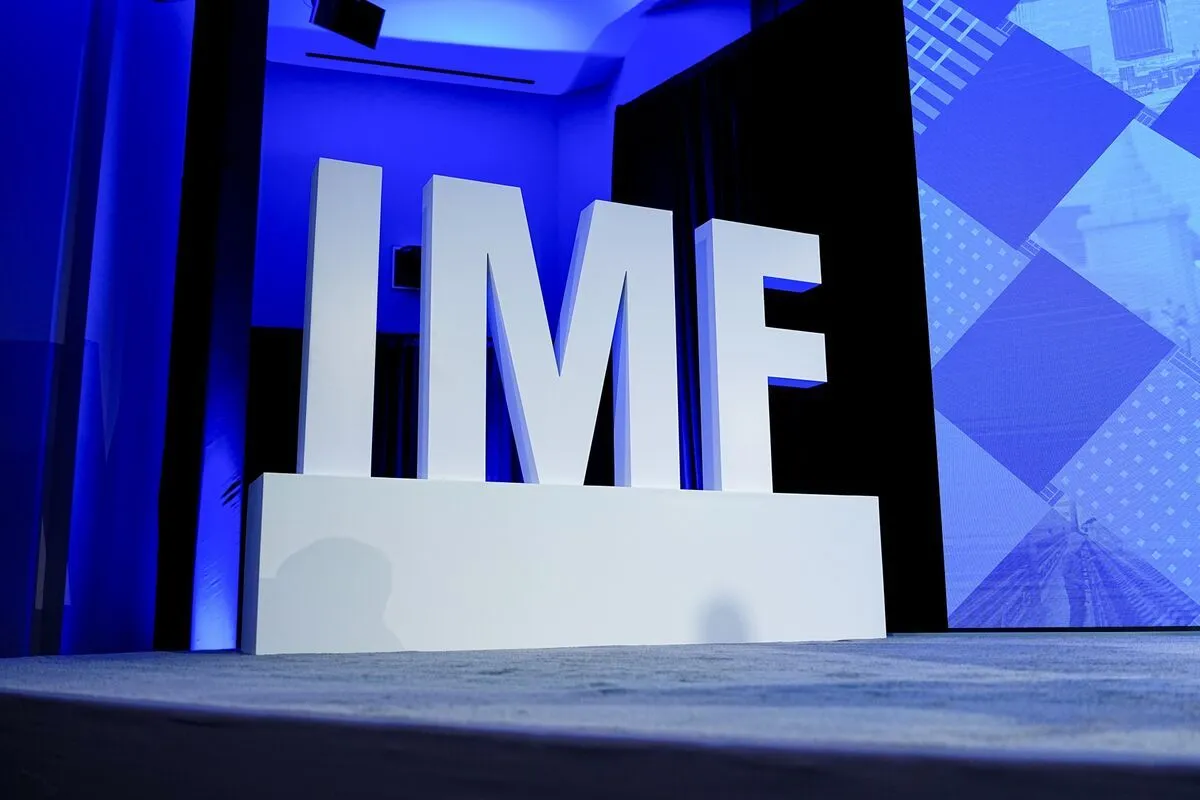 The IMF sees global GDP rising 3.4% next year with a boost from AI, but warns that its resilience is under strain.…
