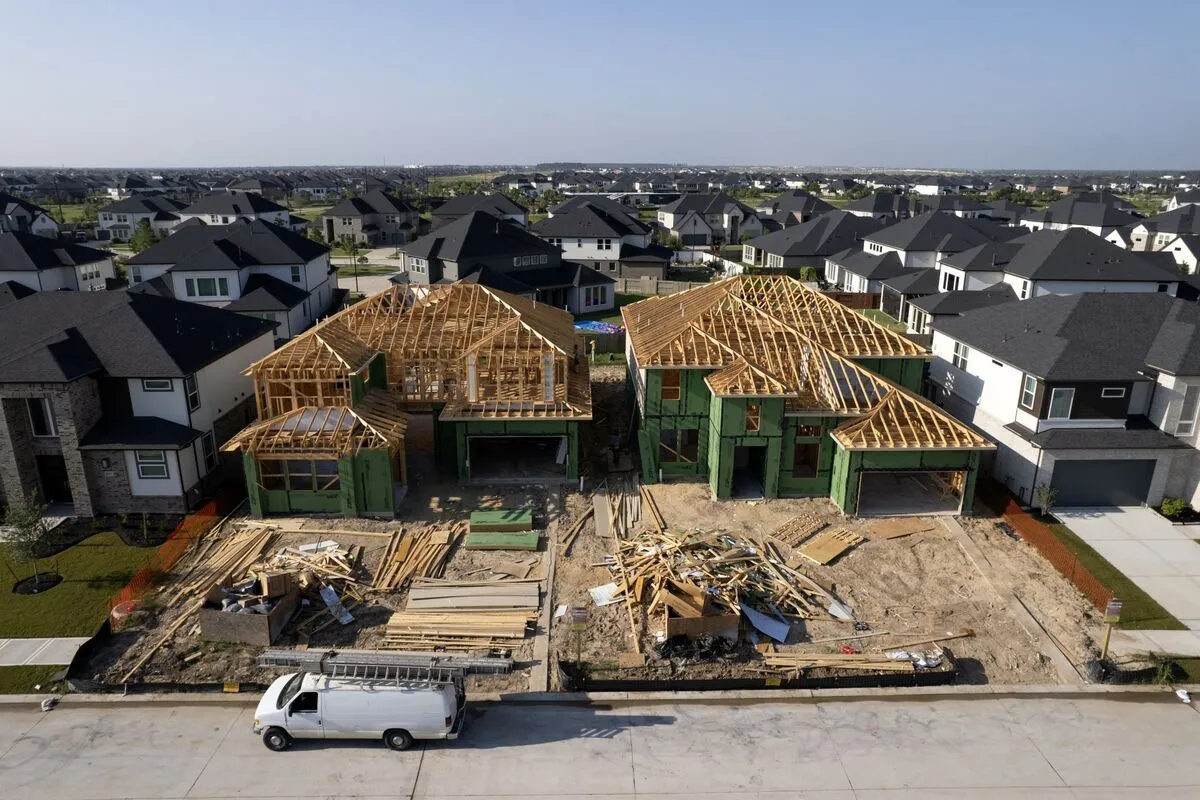 Trump signed an executive order aimed at lowering housing costs as affordability concerns loom over the midterms.…