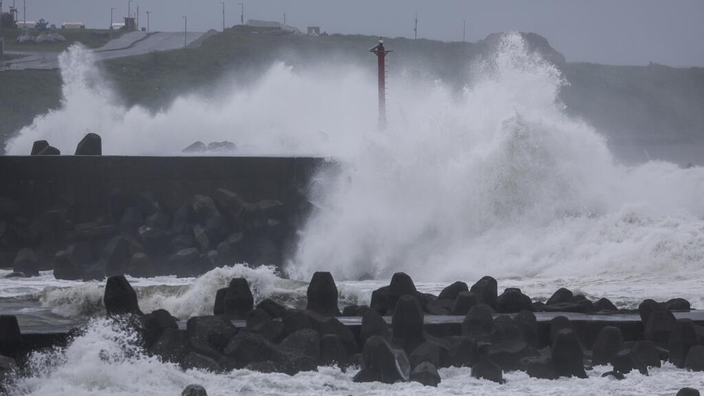 Taiwan shuts down schools and businesses as Typhoon Champi approaches As Typhoon Champi approached Taiwan, most…
