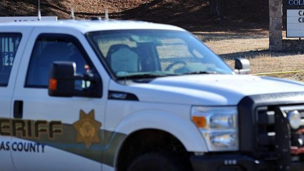 Three dead after two helicopters collide midair near Oregon airport The collision involving a Robinson R22 and an…