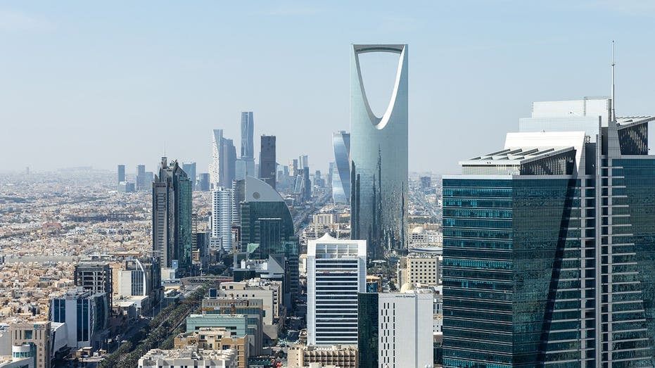 Travelers to hot spot sternly warned by State Department as officials deny wider Gulf shutdown A U.S. State Department…