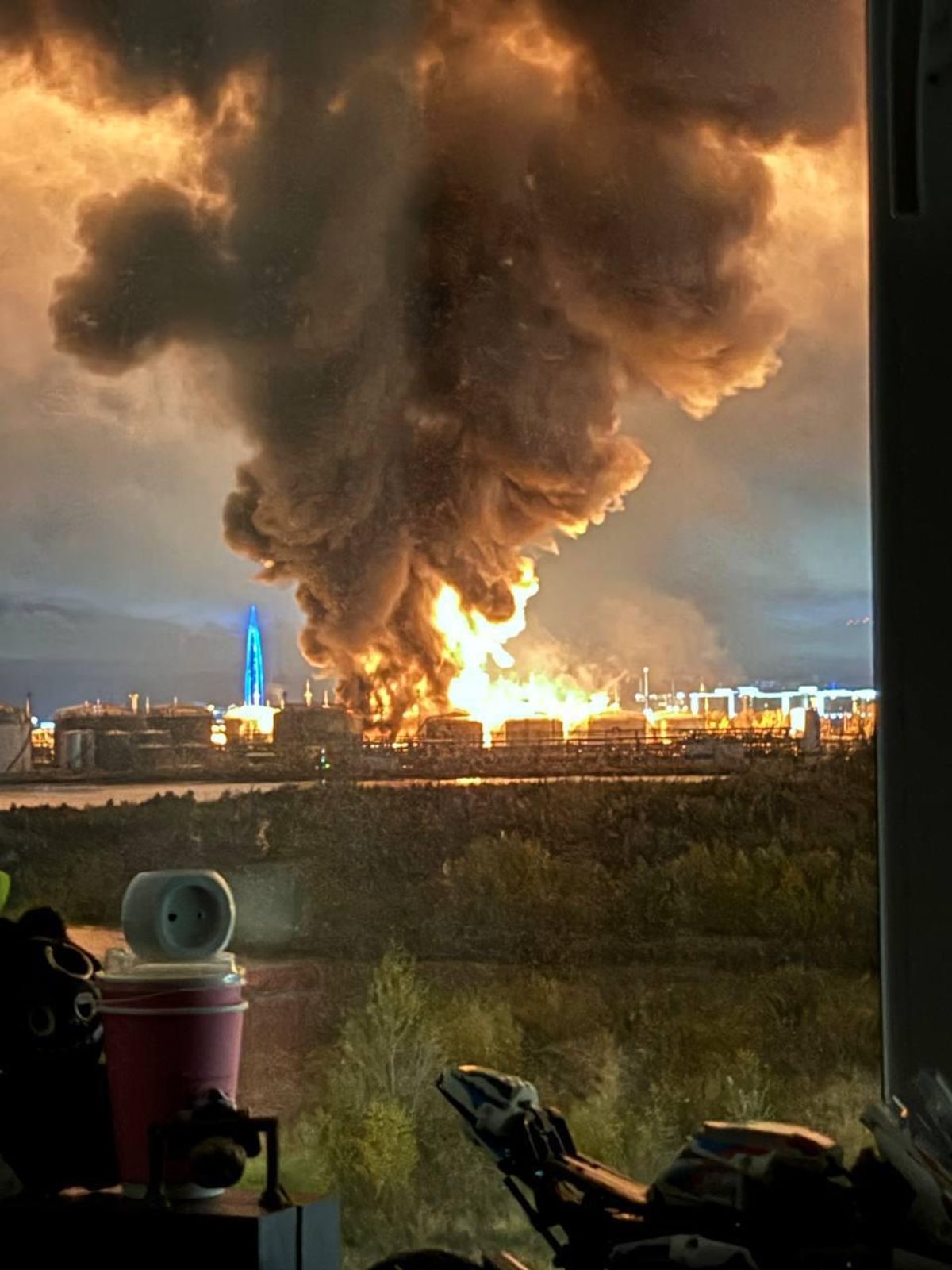 Flames, explosions reported amid large Ukrainian drone attack on St. Petersburg Eyewitness footage taken by St.…