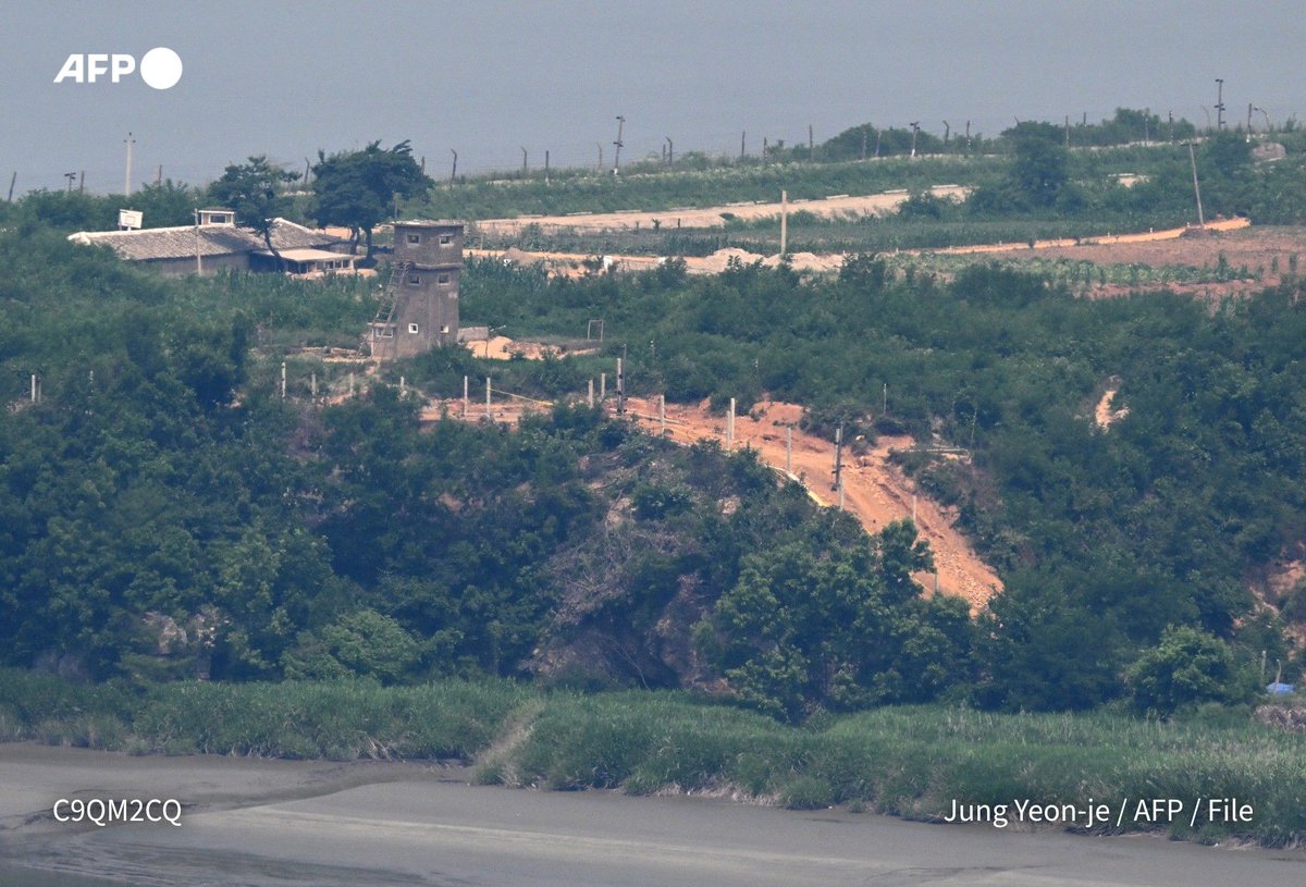 🇰🇵 🇰🇷 The powerful sister of North Korea's leader said "a grave situation is prevailing" along the Southern…