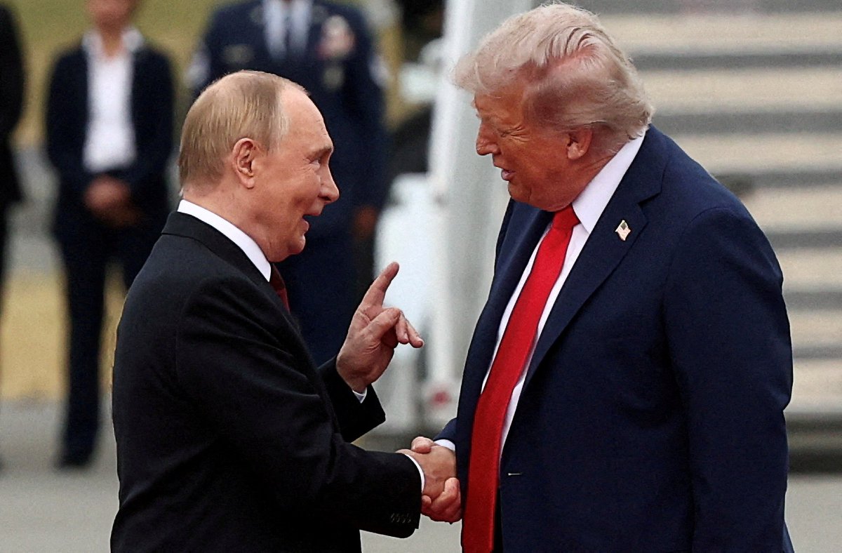 US President Donald Trump has put on hold a sweeping package of sanctions on Russia that he signed into law last…