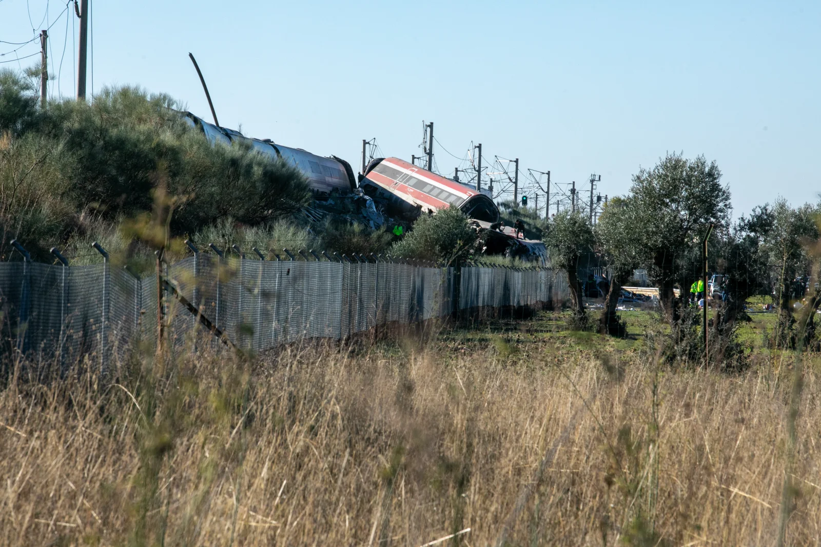 At least 10 dead in crash between 2 trains in Spain A high-speed train slammed into the rear of another train that had…