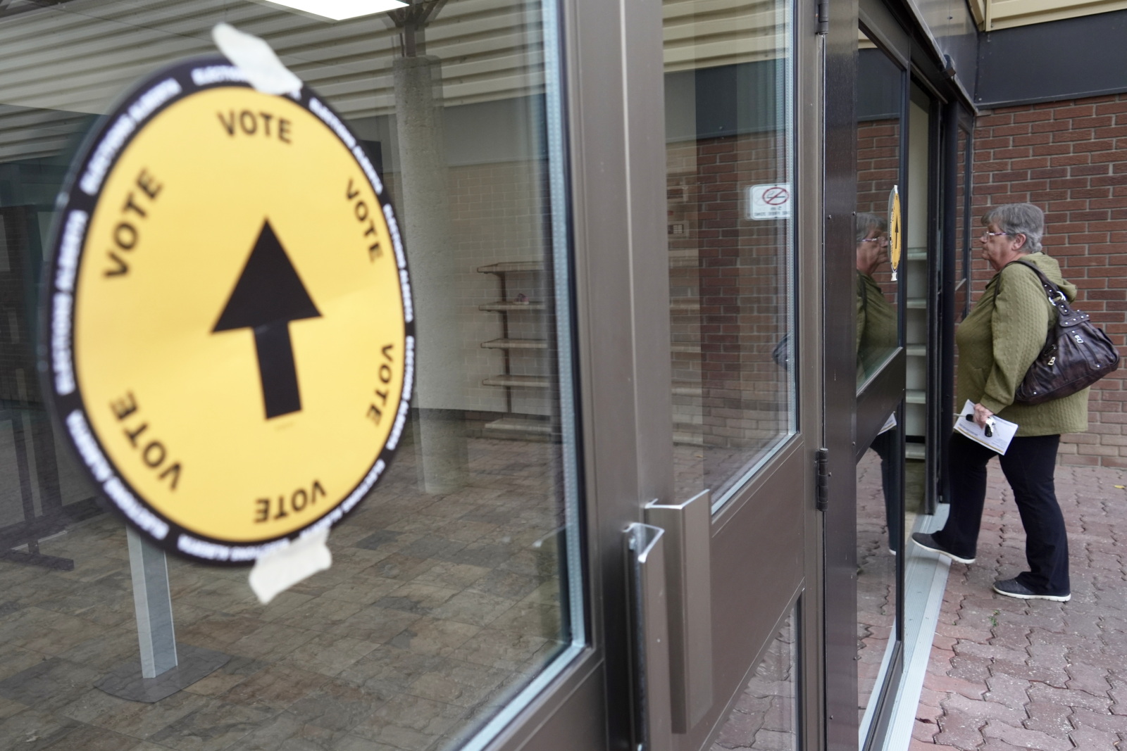Alberta voters reject a move toward independence in referendum backing Canadian unity Voters in Canada's oil-rich…